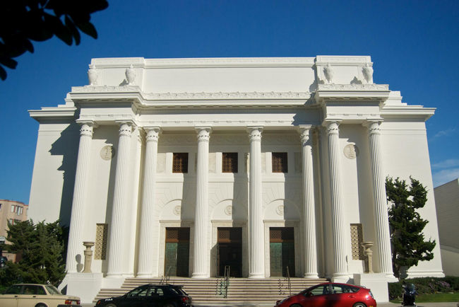 Źródło: kalw.org. Siedziba Internet Archive na przedmieściach San Francisco.