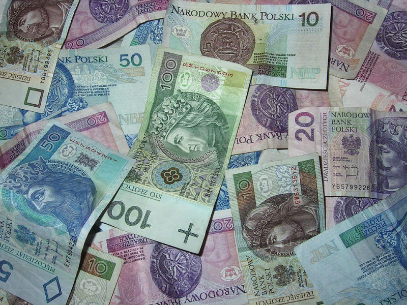 Czy silna pozycja polskiego złotego może niedługo ulec zachwianiu?