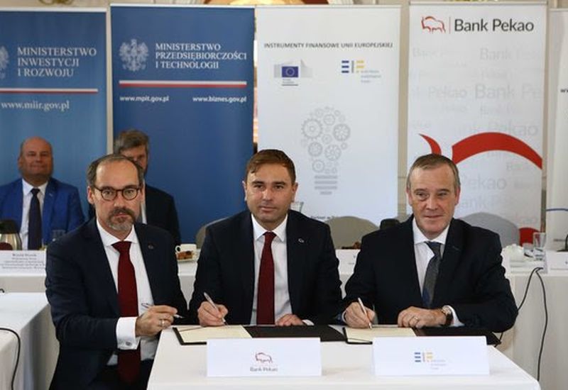 Miliard na kredyty dla polskich firm. Umowa Banku Pekao i EFI