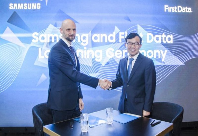 Kolejny terminal w smartfonie. Tym razem od Samsunga i First Data