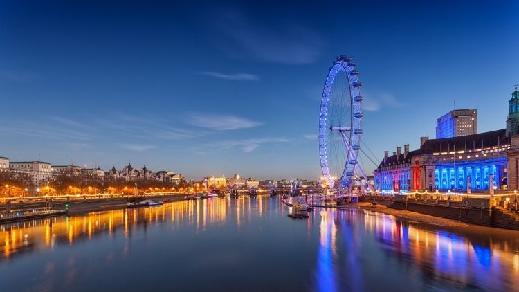 Dobrze być fintechem w Wielkiej Brytanii? Pensje wciąż rosną, ale Brexit niepokoi