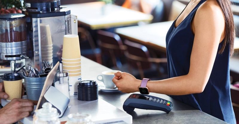 Nest Bank udostępnia Fitbit Pay