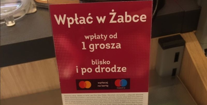 Nowa usługa w sklepach Żabka. Przy okazji zakupów można wpłacać gotówkę na konto